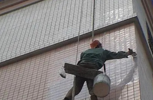 衡东卫生间漏水维修公司分享下衡东外墙防水的必要性。