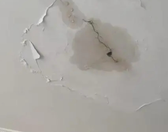 衡东阳台漏水维修公司分享下屋面防水工程质量问题原因分析